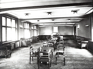 3_hlavní přednáškový sál v přízemí Paláce v roce 1928_prostor nyní využívá restaurace_foto YMCA_repro zdarma